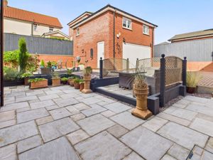 Rear- click for photo gallery